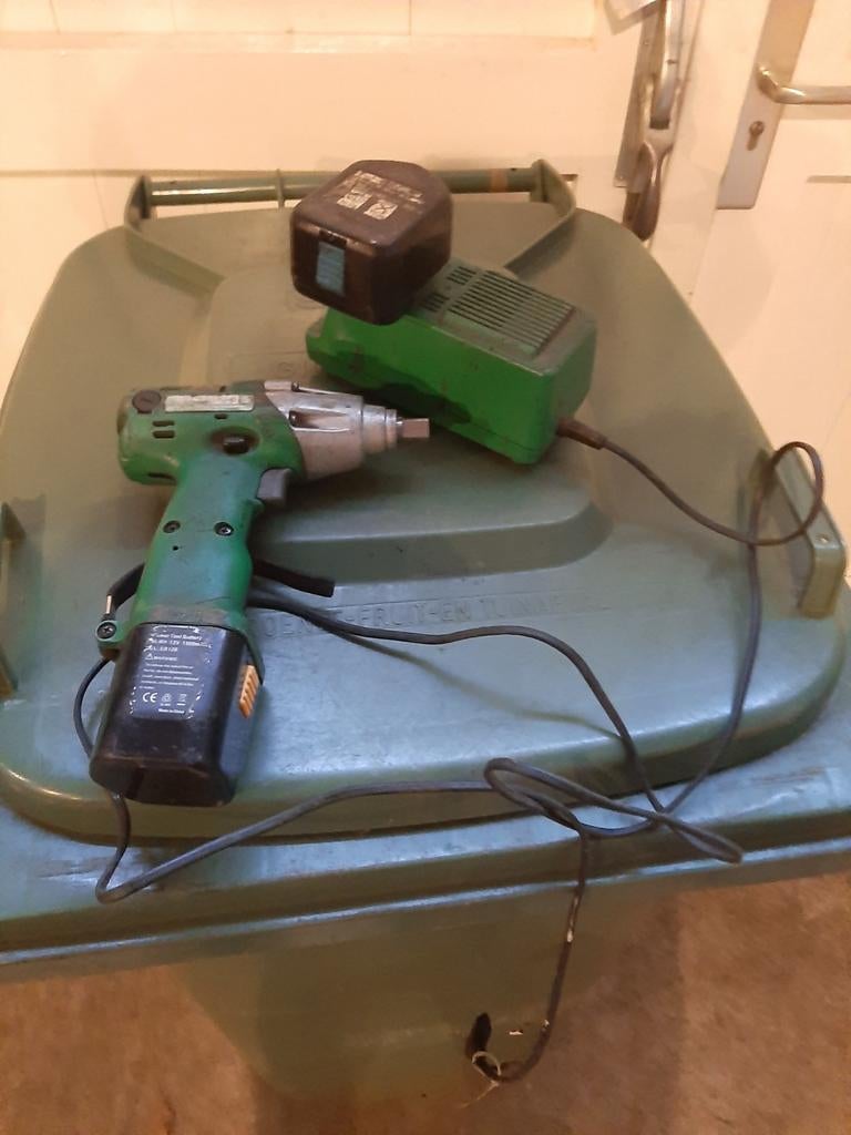 Hitachi ratel 1/2duim, Ophalen, Minder dan 700 watt, Haakse handslijpmachine
