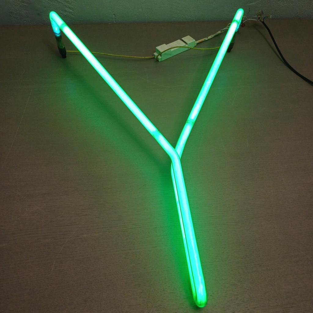 OUDE NEON VERLICHTING NEONBUIS Y, Ophalen