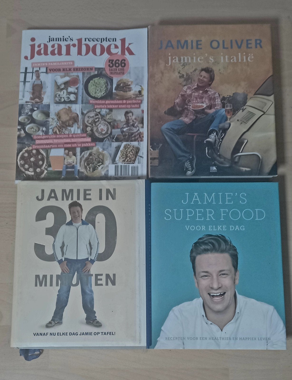 Jamie Oliver Kookboeken - 4 stuks, weinig gebruikt, Ophalen of Verzenden, Zo goed als nieuw, Jamie Oliver