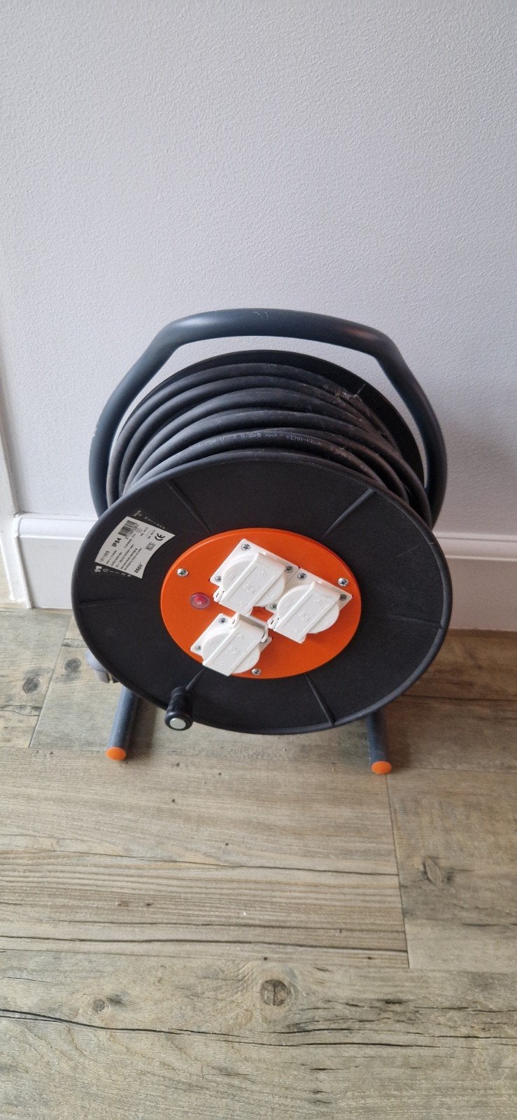 Kabelhaspel professioneel EZwinder 33 mtr 2,5mm2 IP54, Ophalen, Zo goed als nieuw, Kabelhaspel