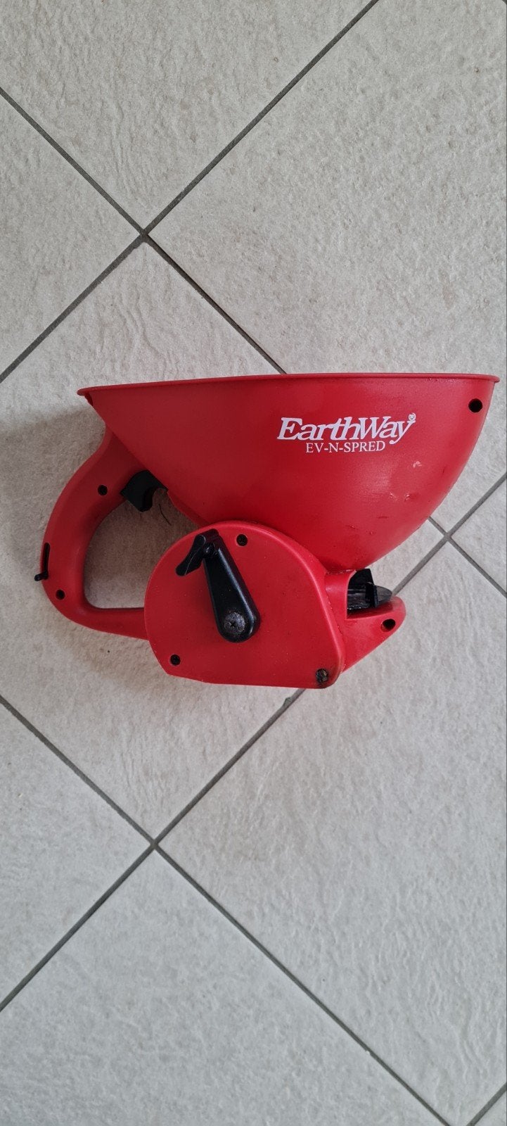 EarthWay EV-N-SPRED Zoutstrooier Handstrooier, Ophalen of Verzenden, Gebruikt