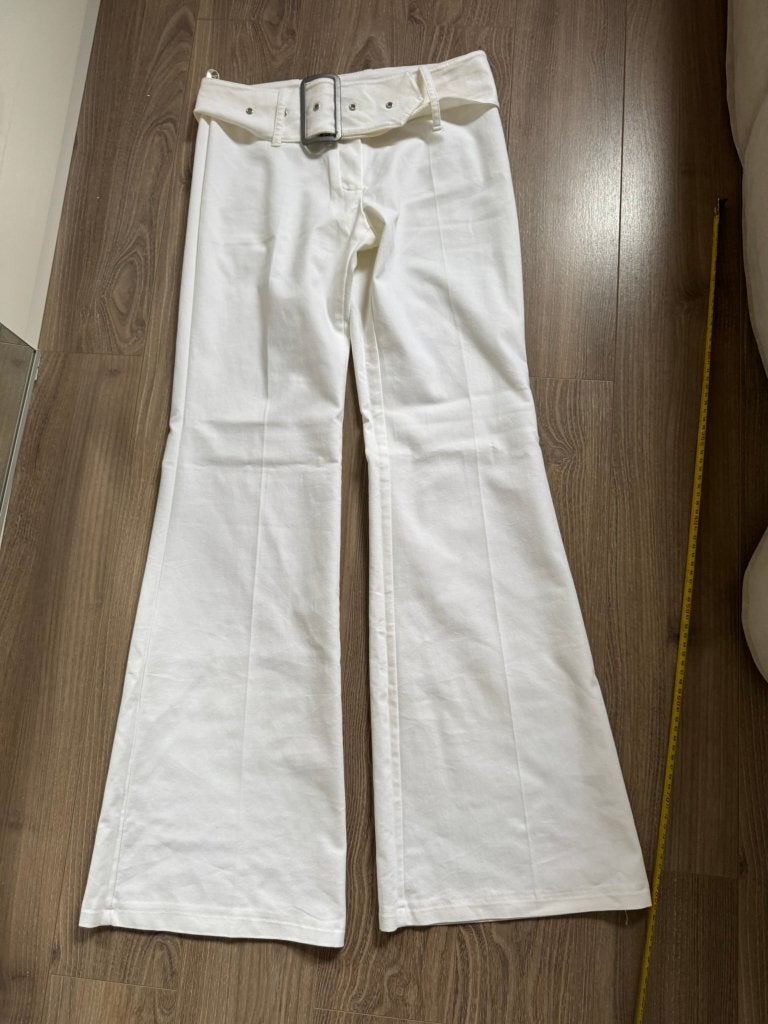 Witte flared broek met riem - Made in Italy, Kleding | Dames, Broeken en Pantalons, Ophalen of Verzenden, Zo goed als nieuw, Wit