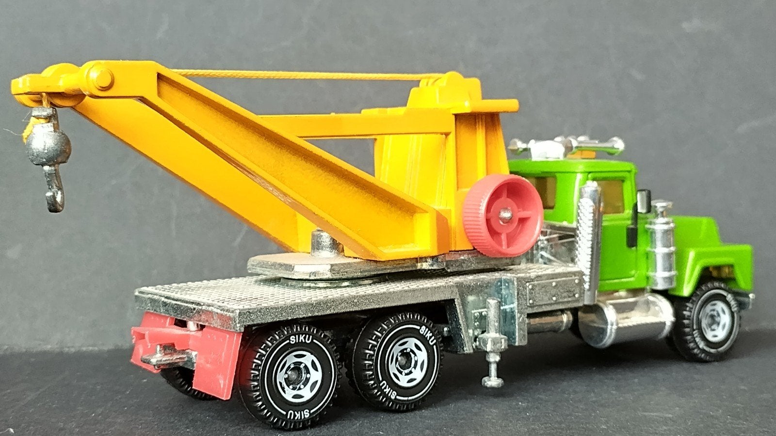 Mack Wrecker Tow truck 1:55 Siku 2917 Pol, Verzenden, Zo goed als nieuw, Bus of Vrachtwagen, Sieper