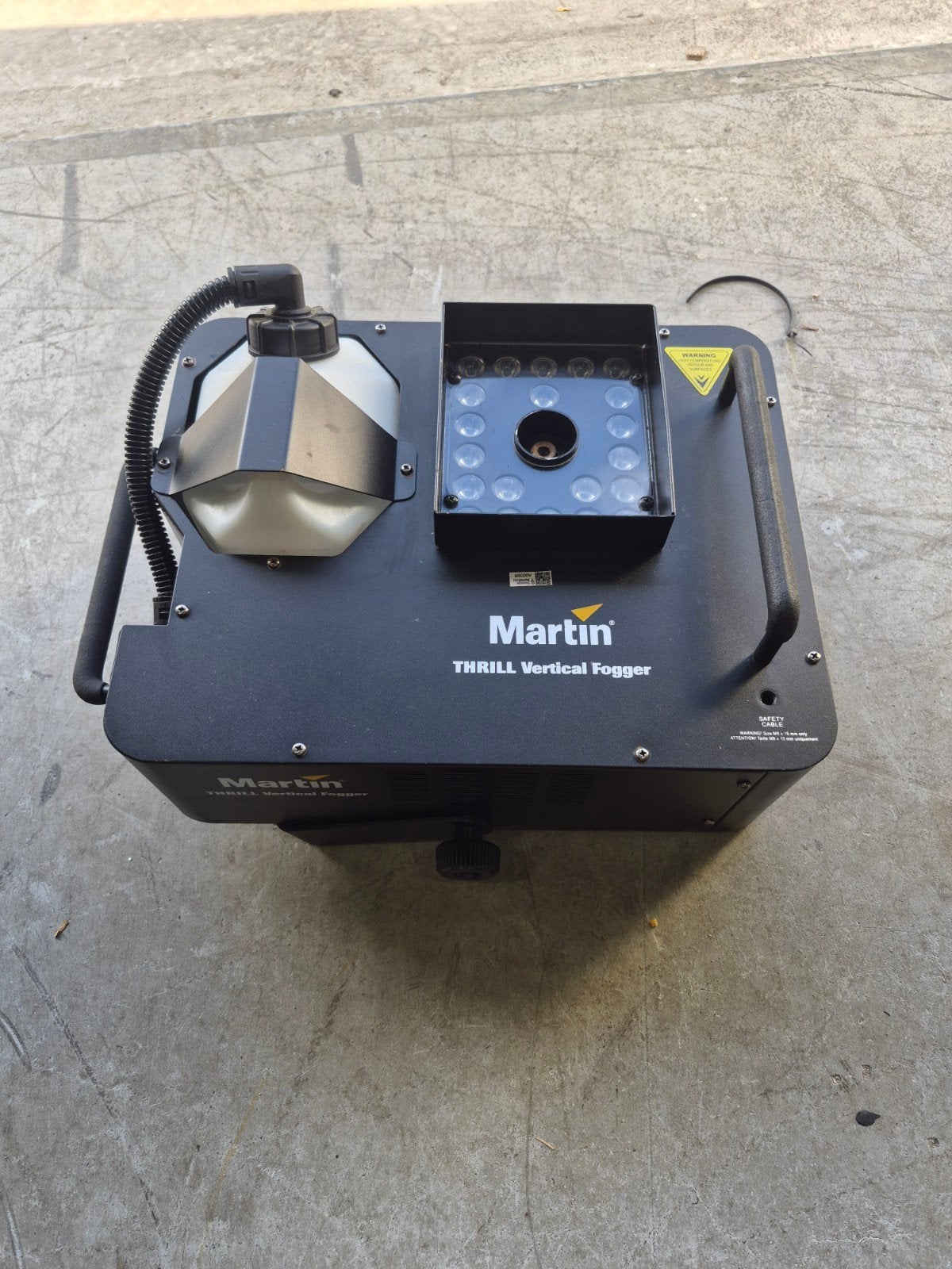 3x Martin THRILL Vertical Fogger + 1 doos reserve onderdelen, Ophalen, Gebruikt, Rookmachine, Geluidgestuurd