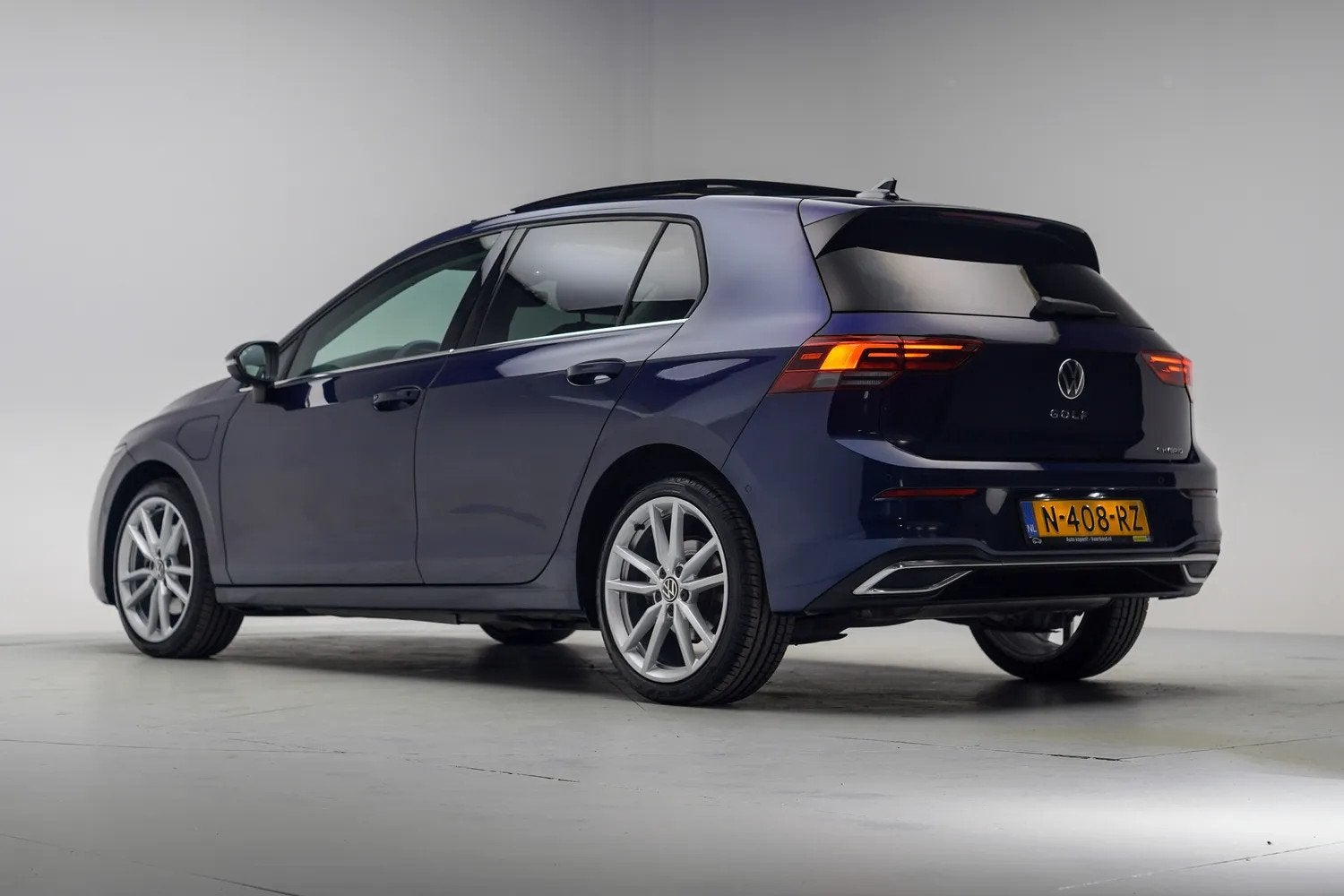 Volkswagen Golf 1.4 TSI e-Hybrid Style [ Virtual Navi ergoAc, Auto's, Automaat, Gebruikt, 4 cilinders, 150 pk