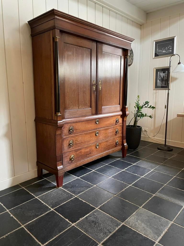 Hoffz stijl kast, Huis en Inrichting, Ophalen, Zo goed als nieuw
