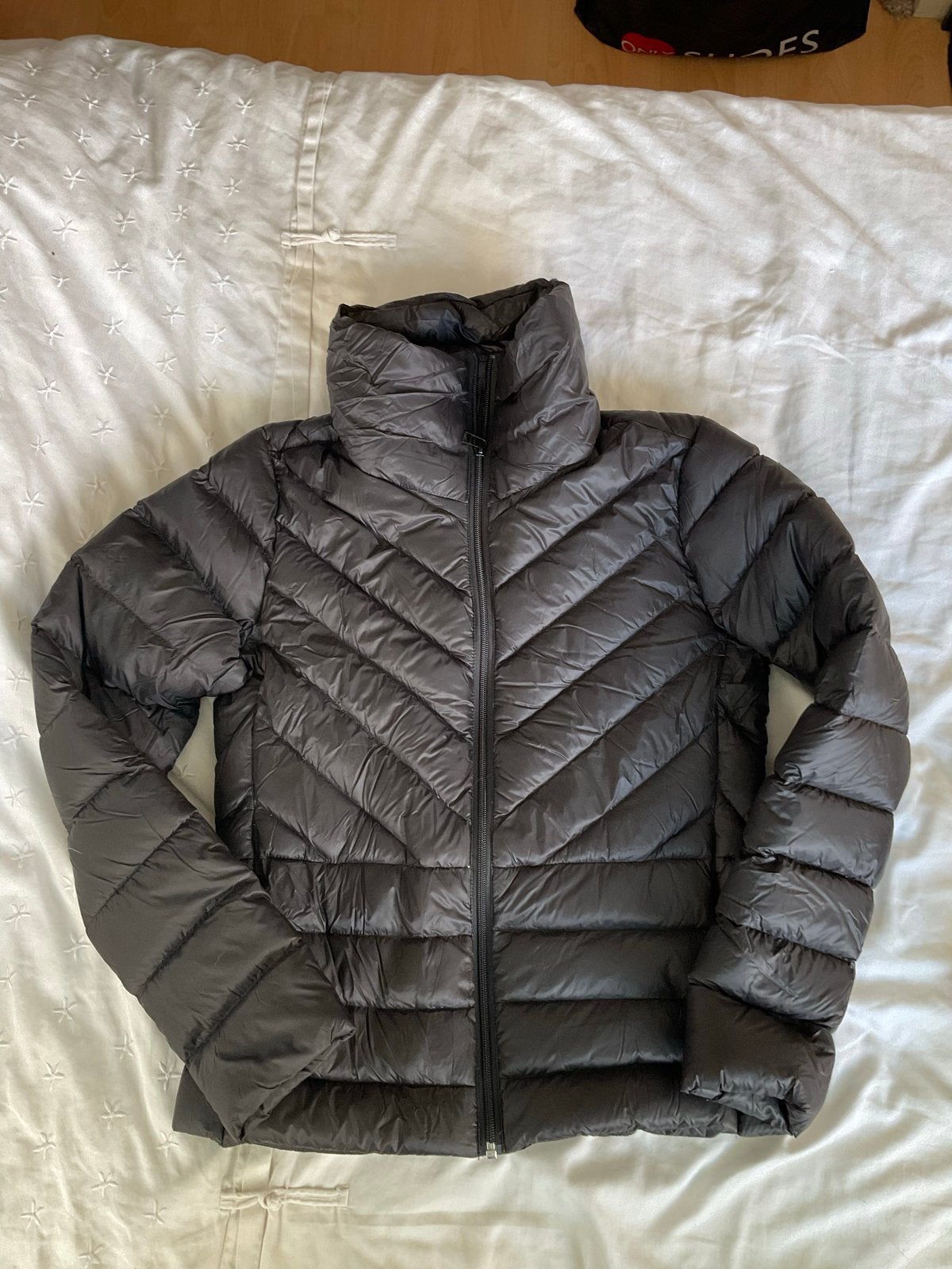 H&M Zwarte dons Jas Maat 38, Verzenden, Zo goed als nieuw, Maat 38/40 (M), Zwart