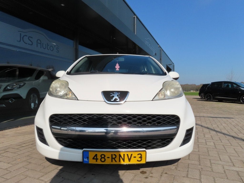 Peugeot 107 1.0-12v XS Airco 15 Inch Velourse Bekleding 2011, Auto's, Voorwielaandrijving, Euro 5, Gebruikt, 4 stoelen