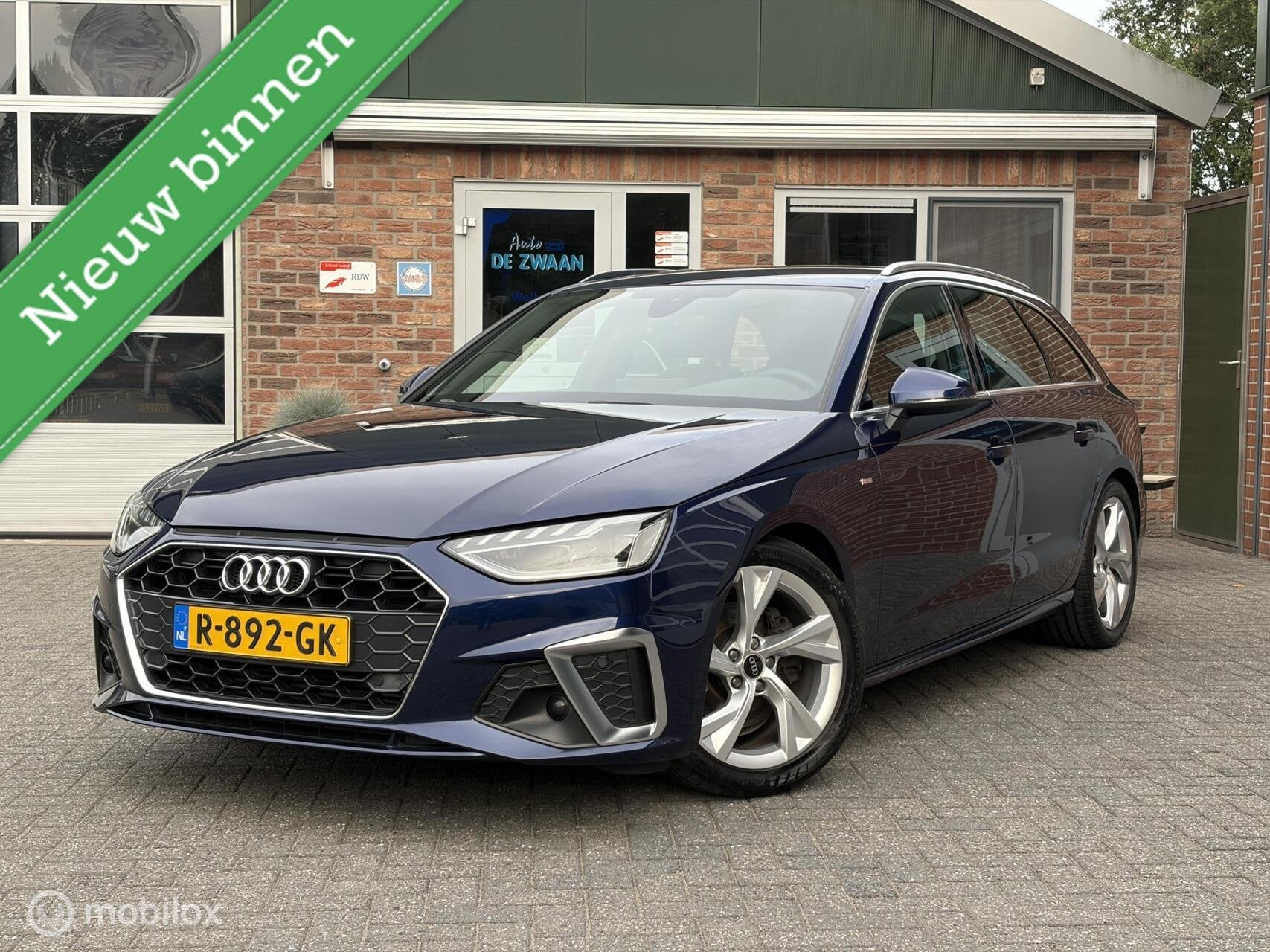 Audi A4 Avant 35 TFSI S-line|Wegklapbare Trekhaak|Carplay|El, Auto's, Dealer onderhouden, Euro 6, 4 cilinders, Blauw