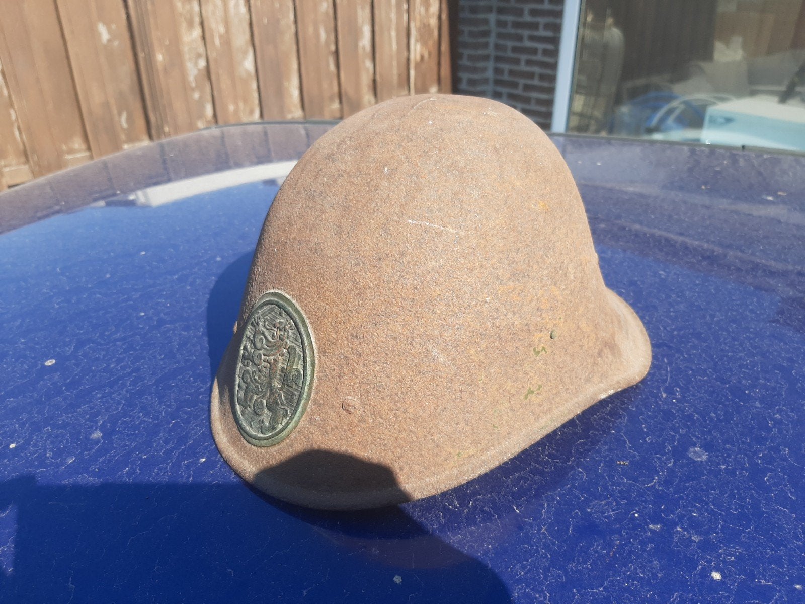 Nederlandse wo2 helm met plaat en binnenwerk, Verzamelen, Militaria | Tweede Wereldoorlog, Ophalen of Verzenden, Landmacht, Nederland