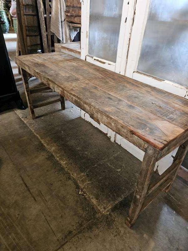 stoere oude tafel ``WOONWINKEL RUSTIEK``, Ophalen