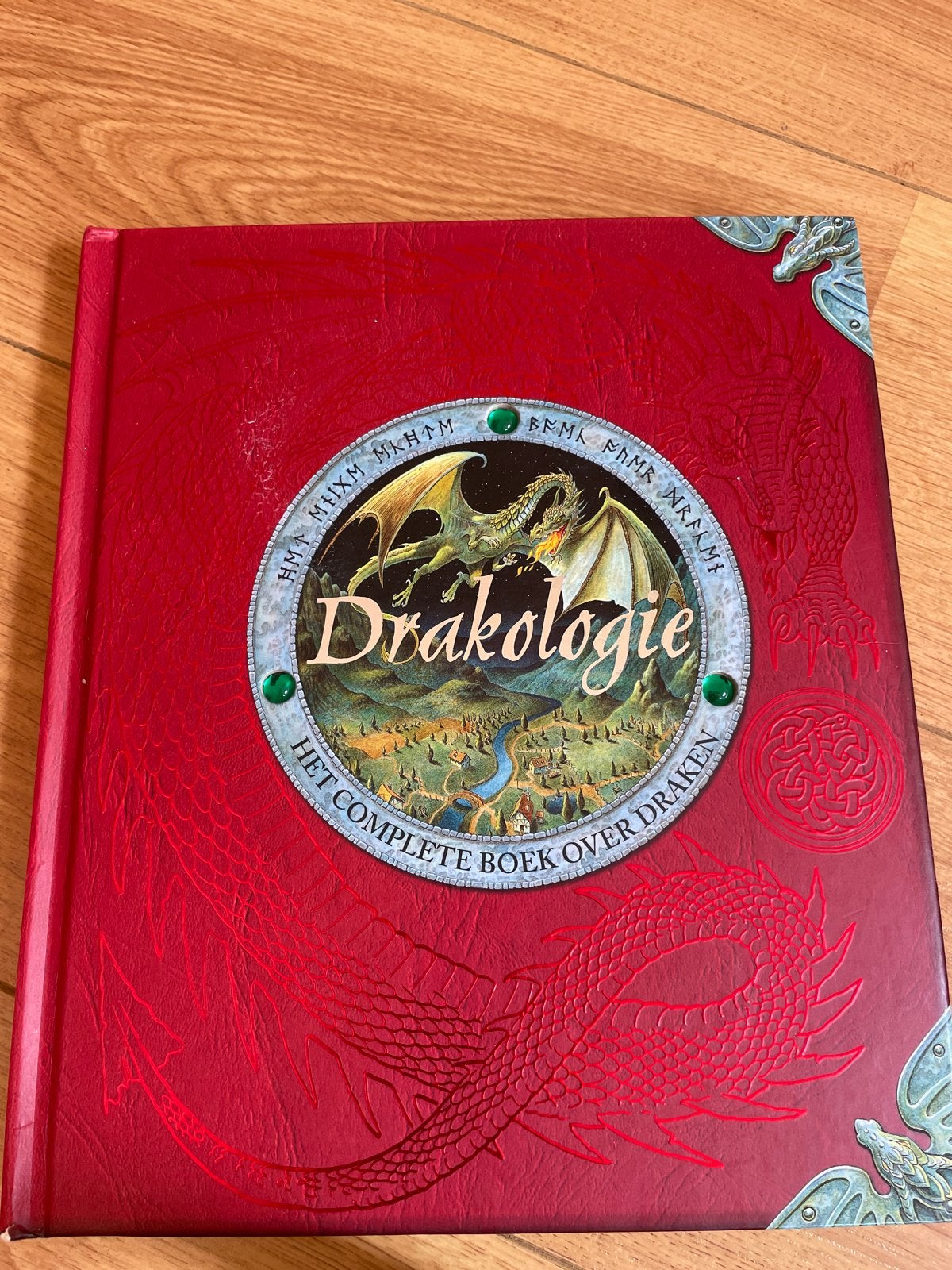 Drakologie: Het complete boek over draken, Ophalen of Verzenden, Zo goed als nieuw