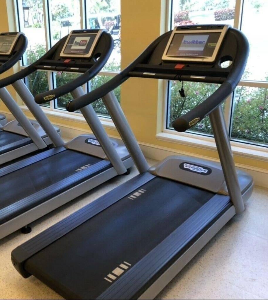 TECHNOGYM loopband Excite+ Run NOW Touchscreen FAILLISSEMENT, Ophalen, Zo goed als nieuw, Benen, Overige typen