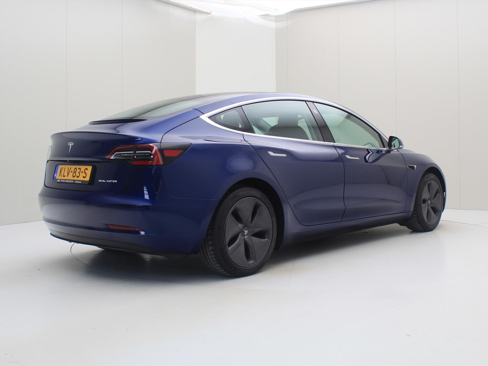 Tesla Model 3 Long-Range AWD 351pk 75 kWh 89.1% SoH [ ACCELE, Auto's, Automaat, Zwart, Blauw, 351 pk