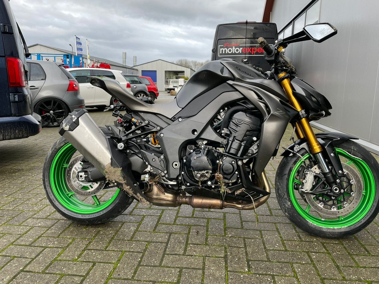Kawaski Z1100SE 2025 schade motor., 4 cilinders, Motorrijbewijs A, Traction Control, Gebruikt