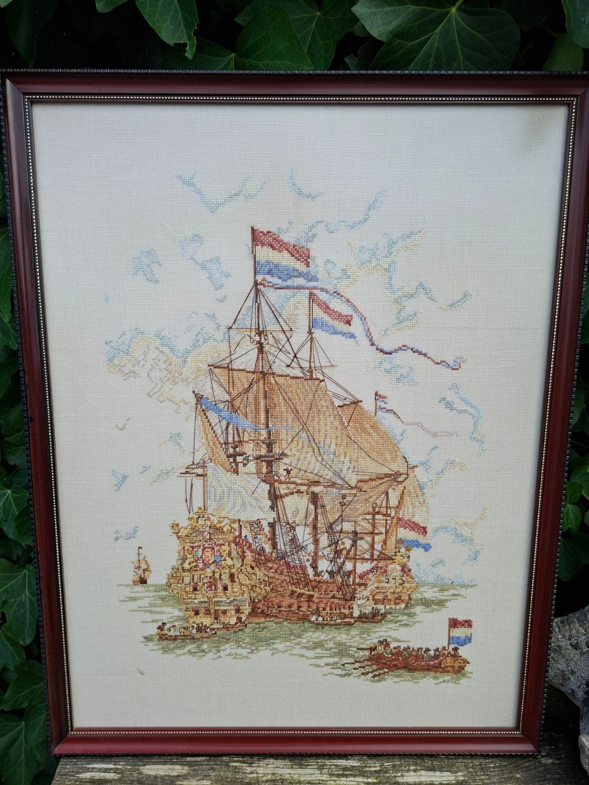 Geborduurd Vlaggenschip 1666 in lijst, Ophalen, Bruin, 43 cm, Ingelijst werk