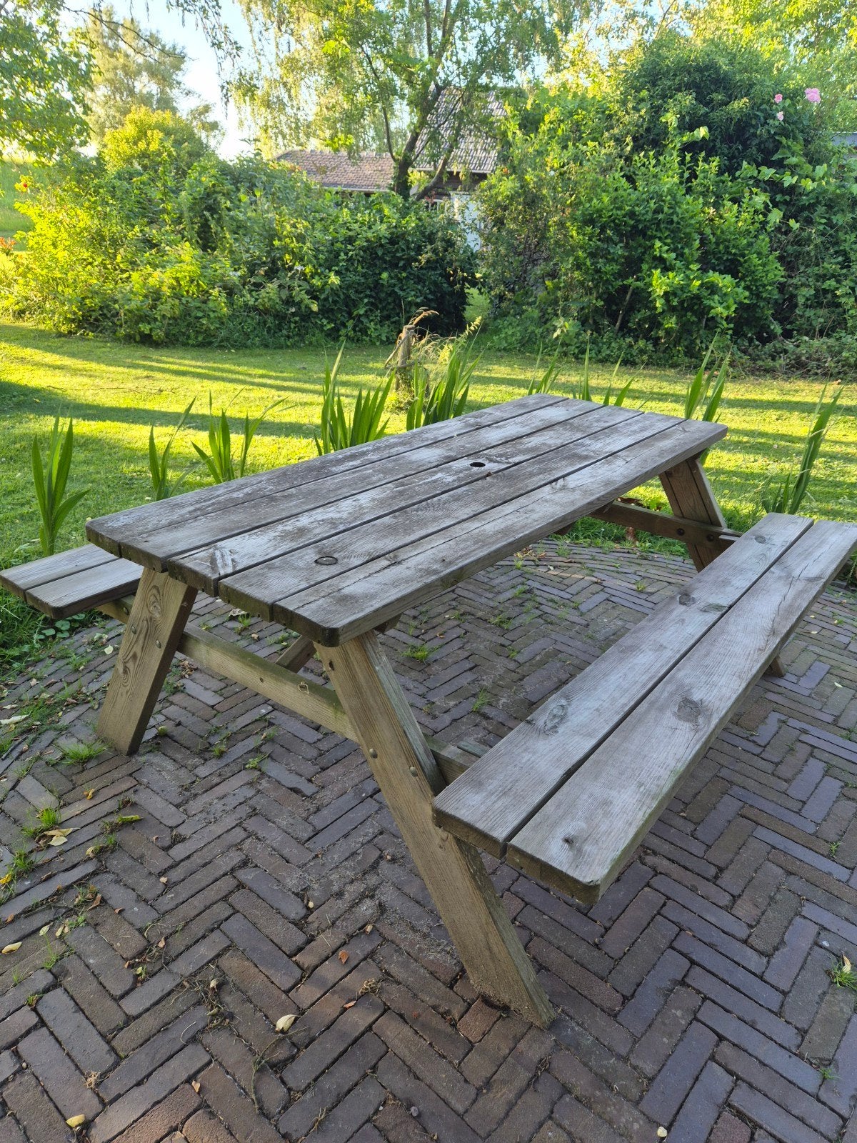 Picknicktafel met opklapbare banken, robuuste uitvoering, Tuin en Terras, Ophalen, Zo goed als nieuw, Inklapbaar, Rechthoekig