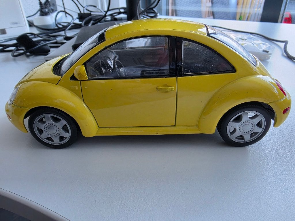 Volkswagen New Beetle 1998 1/18, Ophalen of Verzenden, Gebruikt, Auto, Maisto
