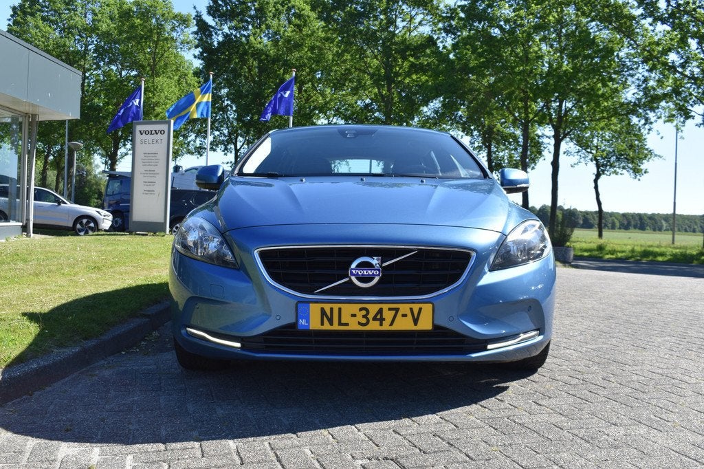 Volvo V40 2.0 T2 122PK Kinetic | Stoelverwarming | Cruise Co, Voorwielaandrijving, Stof, Gebruikt, Euro 6