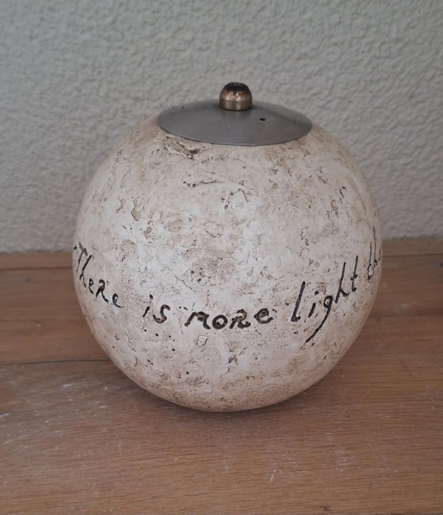 Keramieke olielamp met tekst, Ophalen, Overige materialen, Minder dan 25 cm