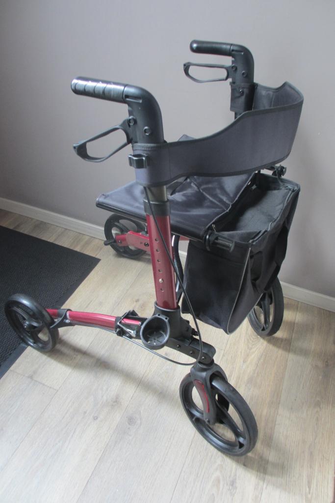 Rollator  opvouwbaar, Diversen, Ophalen, Opvouwbaar, Zo goed als nieuw