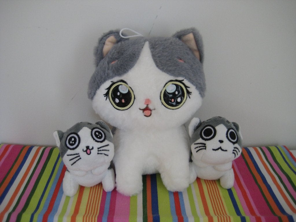 Schattige kat 22 cm met 2 kittens grijs en wit kawaii ZGAN, Overige merken, Overige karakters, Nieuw, Ophalen of Verzenden