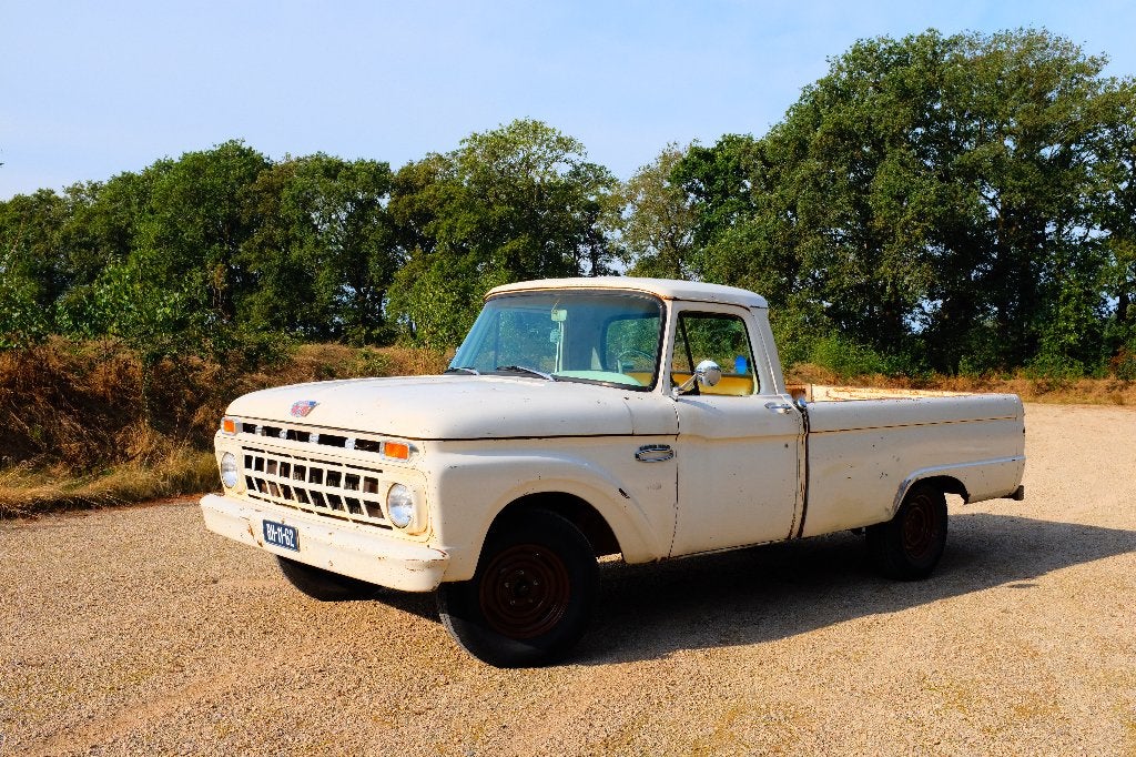 Ford F100 V8 1965 pickup MATCHING NR. ORGINEEL, Auto's, Achterwielaandrijving, Wit, Leder, Ford