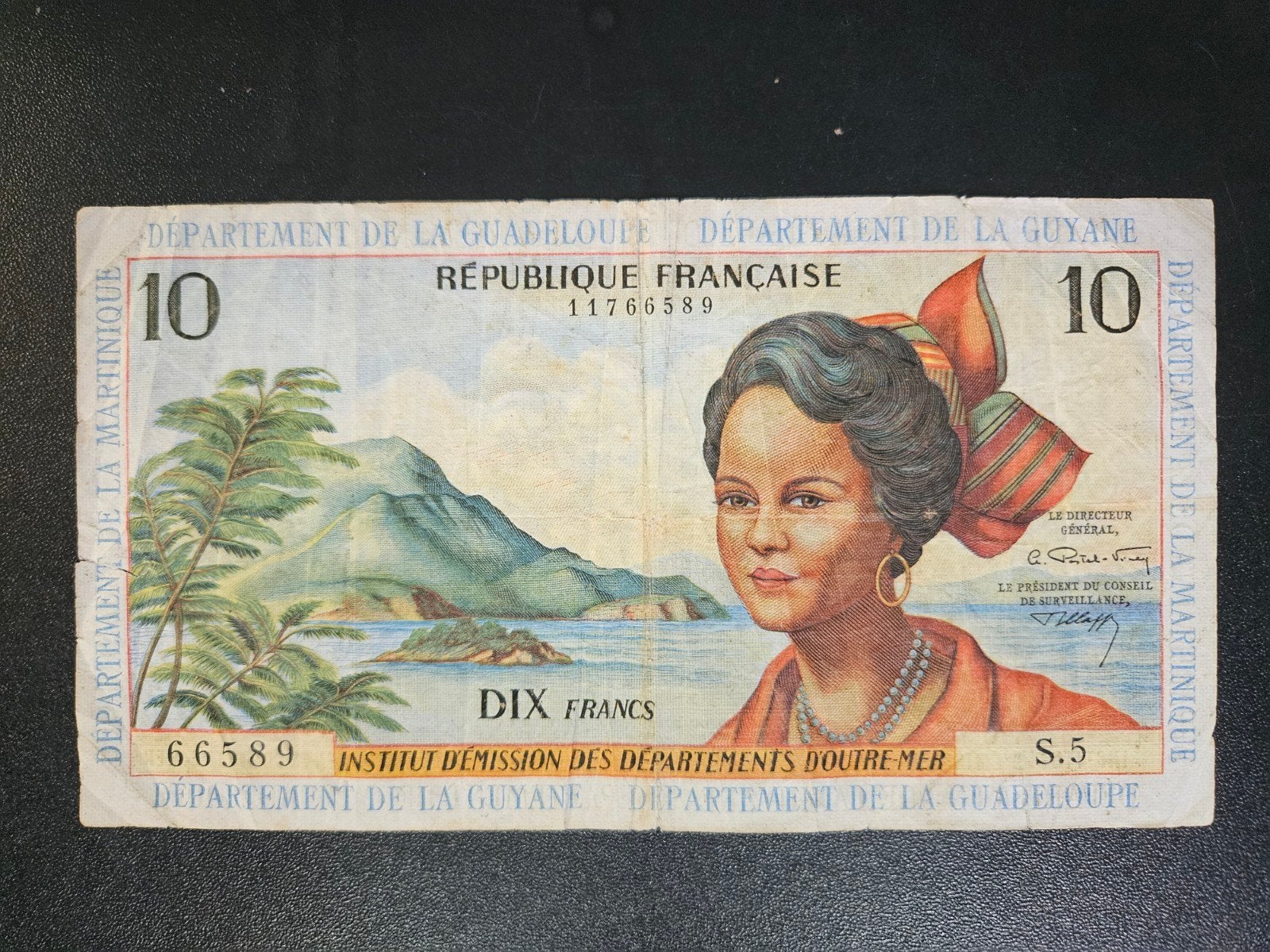 Franse Antillen pick 8b 1964 10 francs        2, Ophalen of Verzenden, Midden-Amerika, Los biljet