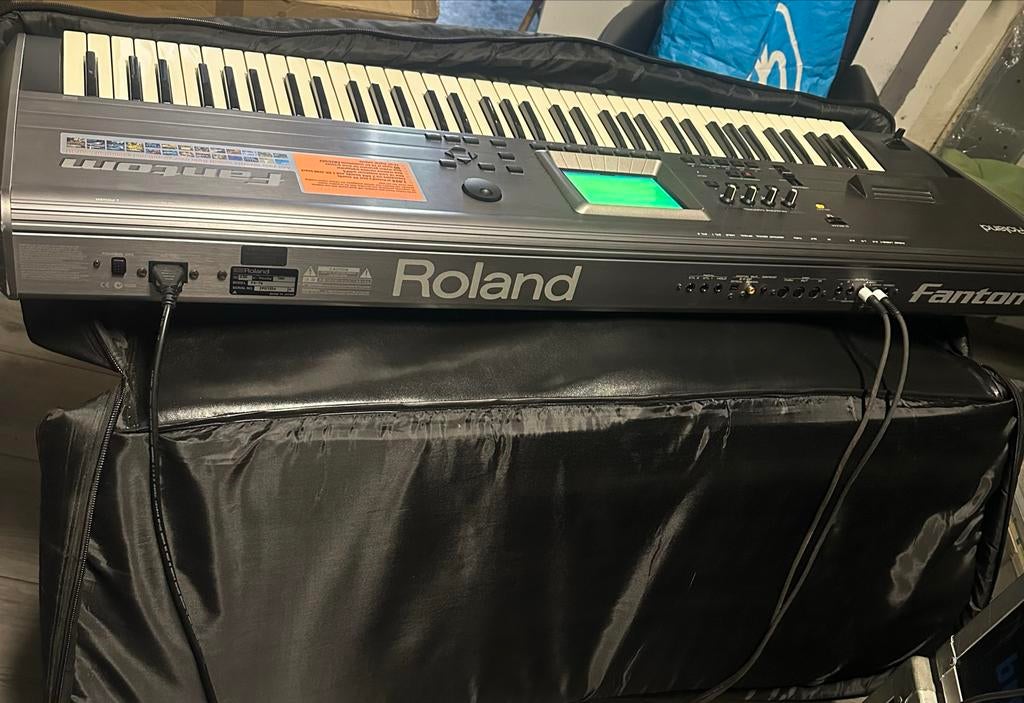 Roland Fantom Synthesizer Workstation, Roland, Ophalen of Verzenden, Zo goed als nieuw, Aanslaggevoelig