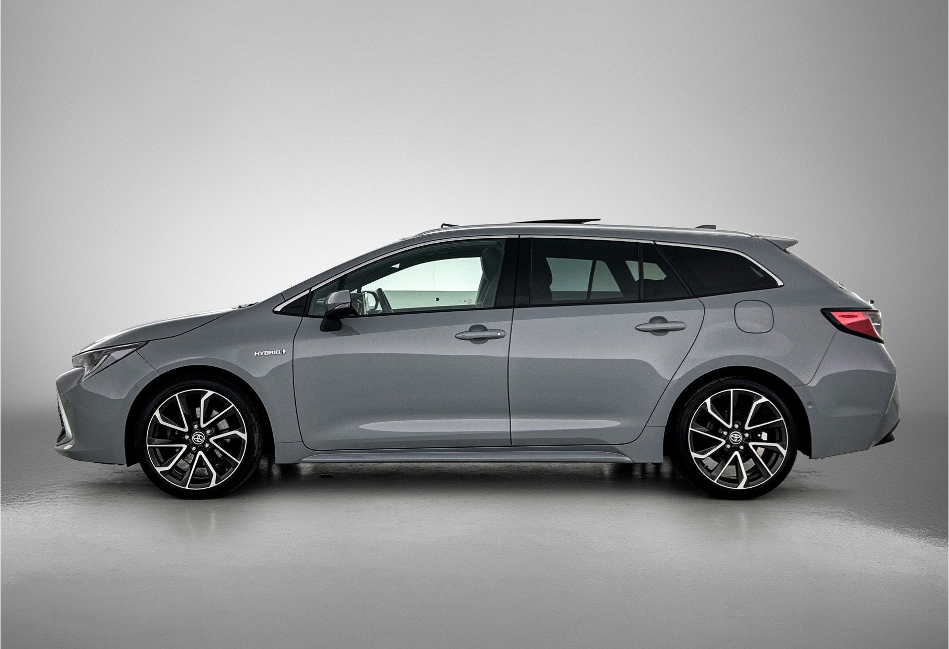 Toyota Corolla Touring Sports 2.0 Hybrid Executive JBL | Pan, Gebruikt, 4 cilinders, Corolla, 26 km/l