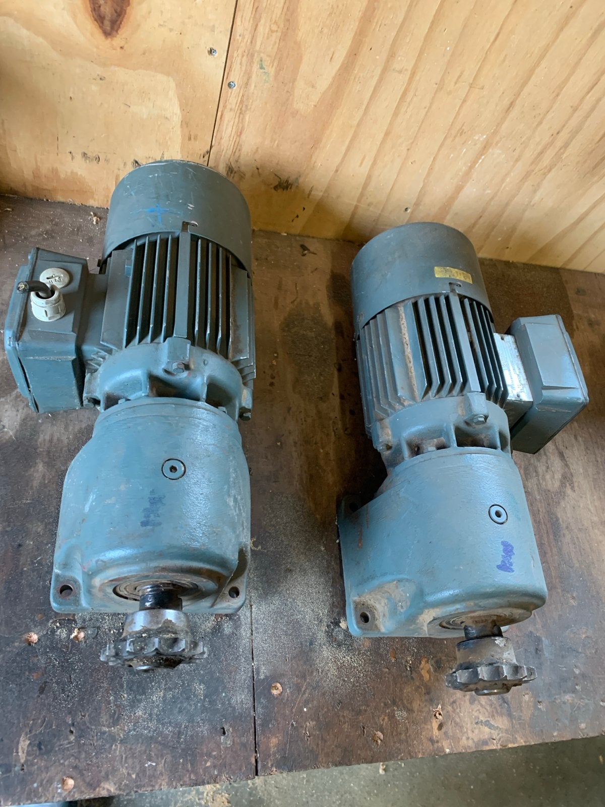 ABM Draaistroom Motor 0,37 kW met Reductiekast, Doe-het-zelf en Verbouw, Ophalen, Gebruikt, Elektromotor, Minder dan 1400 rpm