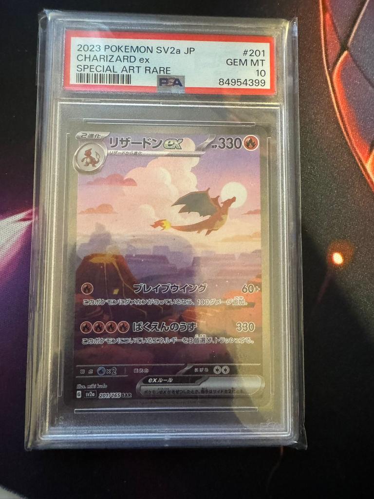 Pokemon Charizard 151 Japanese Psa 10, Hobby en Vrije tijd, Verzamelkaartspellen | Pokémon, Ophalen of Verzenden, Zo goed als nieuw