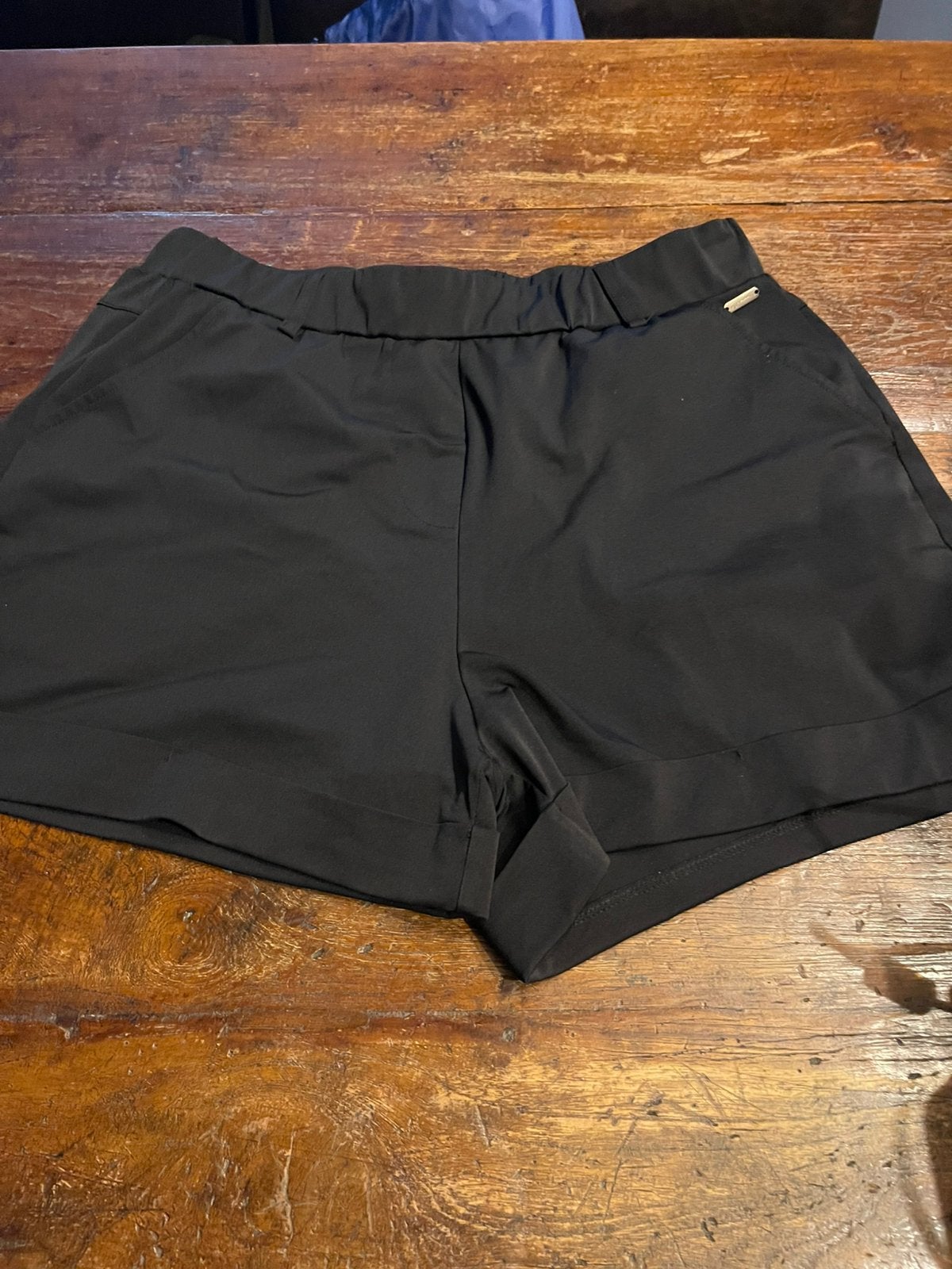 gewilde short van travelstof van Ambika zgan zwart L, Kleding | Dames, Ophalen of Verzenden, Zo goed als nieuw, Kort