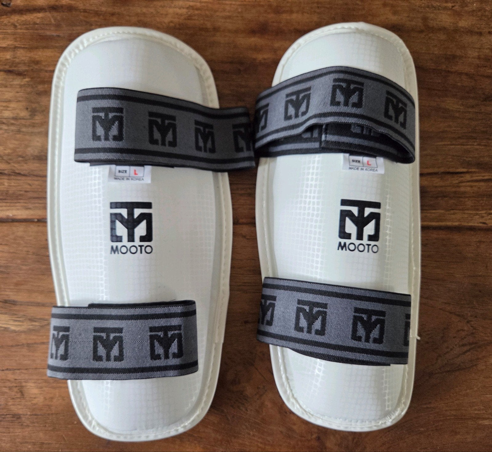 Gloednieuwe Taekwondo scheenbeschermers Mooto, size L, Ophalen of Verzenden, Nieuw, Taekwondo