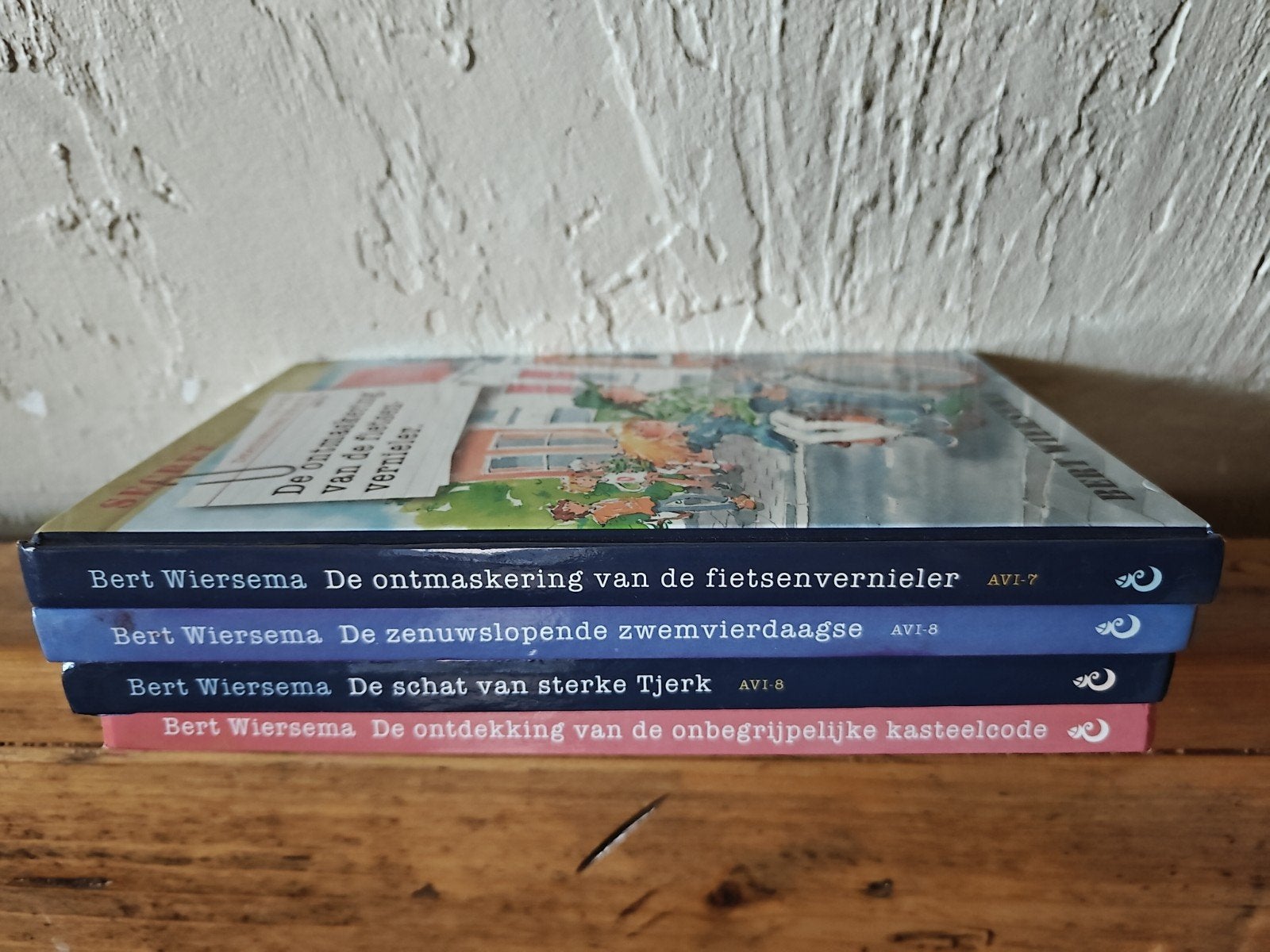 4 Delen van de serie: Detective bureau Iris en ko., Boeken, Ophalen of Verzenden, Gelezen, Fictie algemeen