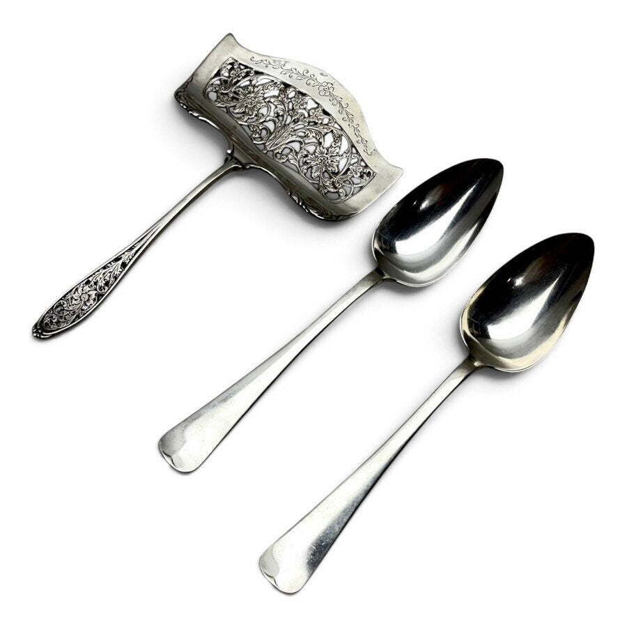 Aspergeschep en twee gelegenheidslepels, Reduzum 1890-1900, Antiek en Kunst, Ophalen of Verzenden, Zilver