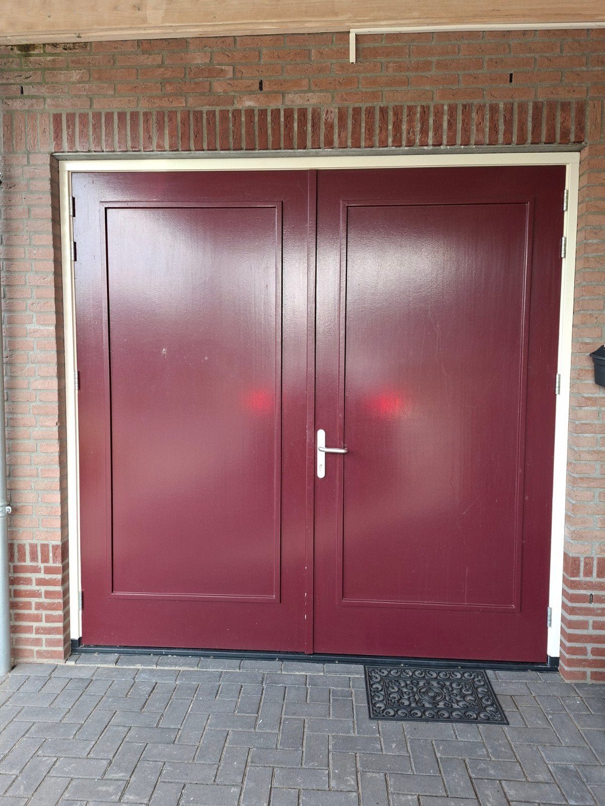 2 garagedeuren kompleet met hang en sluitwerk als nieuw, Ophalen, Garagedeur, Zo goed als nieuw, Hout