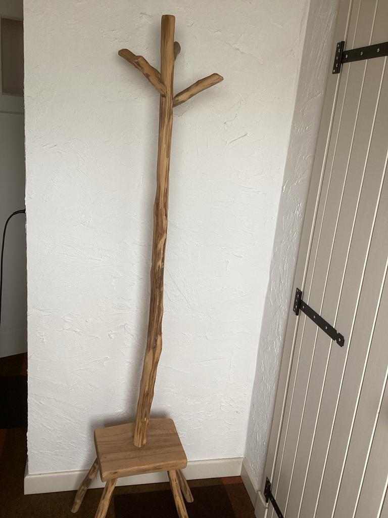 Unieke handgemaakte houten kapstok, Huis en Inrichting, Woonaccessoires | Kapstokken, Ophalen, Nieuw, Staande kapstok, 150 tot 200 cm