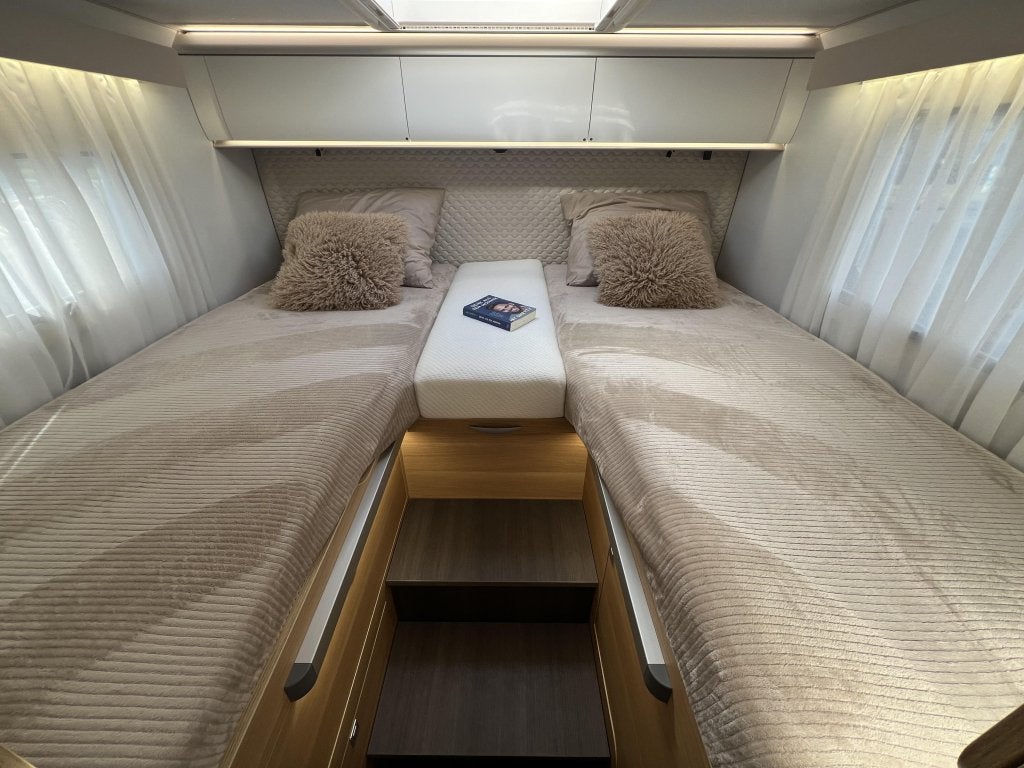 Adria Matrix 670SL ENKELE BEDDEN+HEFBED ZONNEPANEEL 4.805KM!, Fiat, 7 tot 8 meter, Bedrijf, Adria