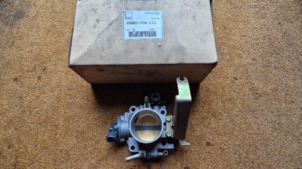 Honda Accord gasklep en waterpomp nieuw, Ophalen, Nieuw, Honda