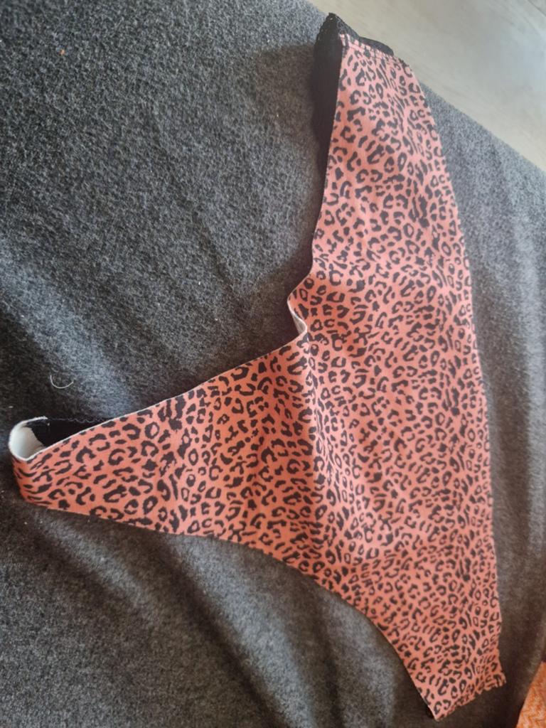 Livera string XL nieuw en ongedragen, Livera, Ophalen of Verzenden, Overige kleuren, String