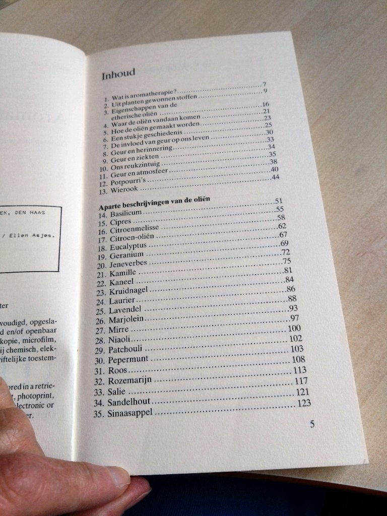 aromatherapie, Achtergrond en Informatie, Ophalen of Verzenden, Zo goed als nieuw, Overige onderwerpen