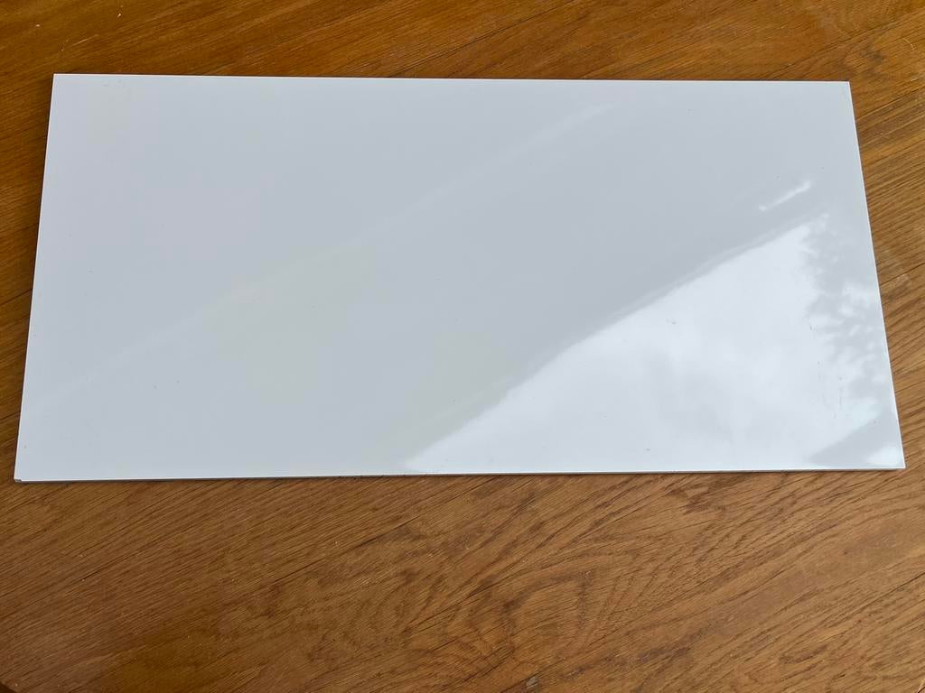 Wandtegels wit glans, Ophalen, 60 cm of meer, Zo goed als nieuw, Minder dan 5 m²