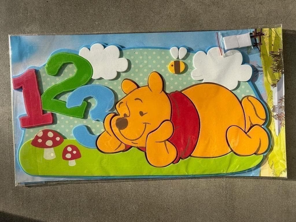 1 grote Winnie de Poeh foam muursticker NIEUW IN VERPAKKING, Nieuw, Ophalen of Verzenden, Wanddecoratie, Meerkleurig