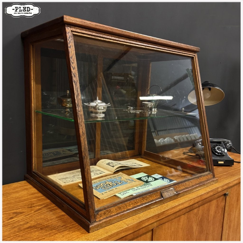 Oude eikenhouten toonbankvitrine, ca.1930, Richard Rupp, Ophalen