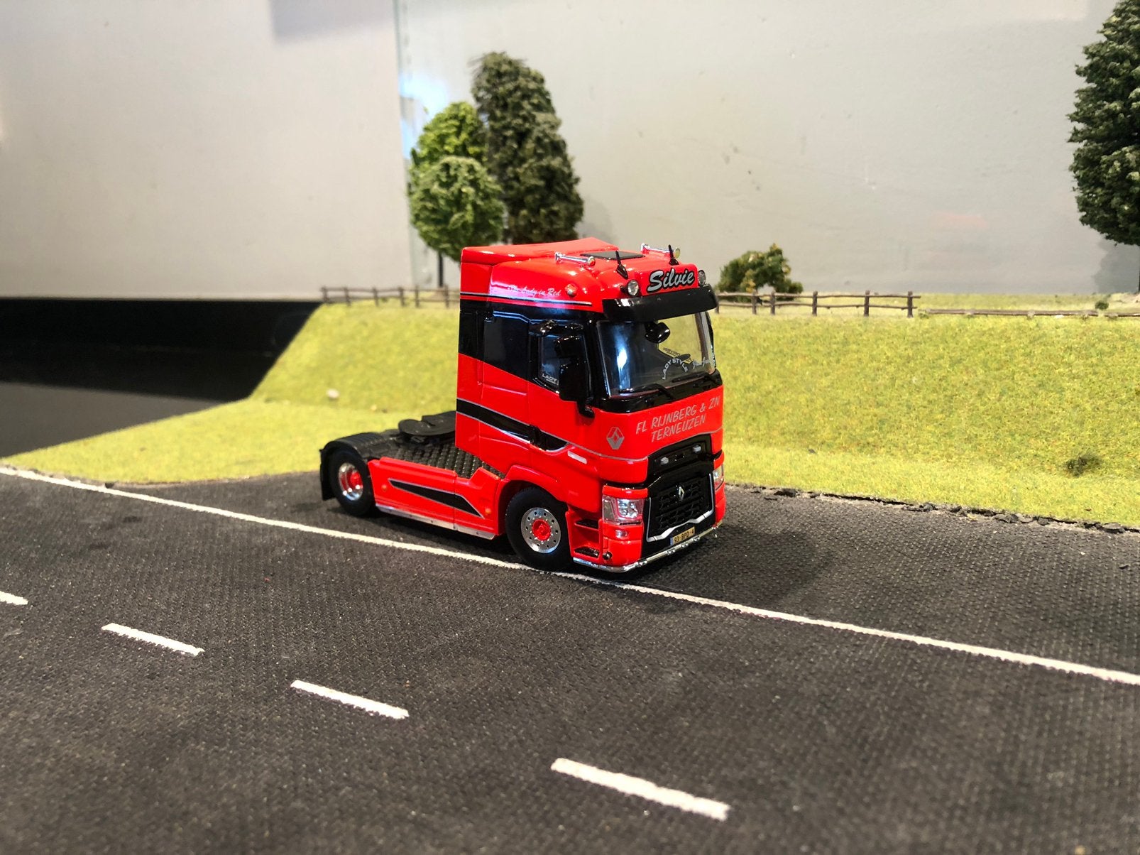 Renault T trekker van Rijnberg, Ophalen of Verzenden, Zo goed als nieuw, Bus of Vrachtwagen, Wsi