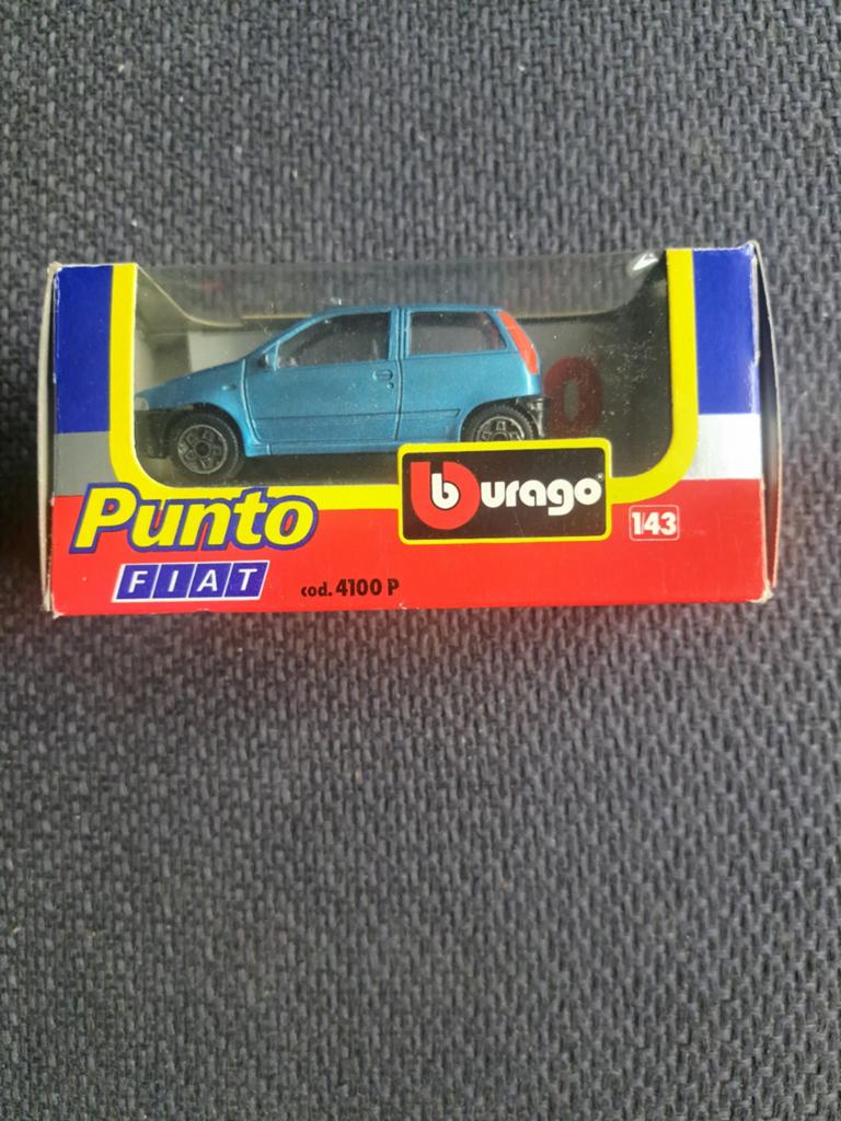 Burago model fiat punto bv24, Overige merken, Gebruikt, Auto, Ophalen of Verzenden