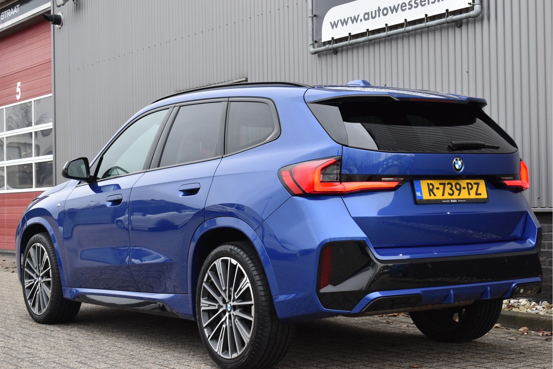 BMW X1 sDrive18i M-sport Nieuwe type! Elek. trekhaak/achterk, Auto's, BMW, 136 pk, Gebruikt, Euro 6, Blauw
