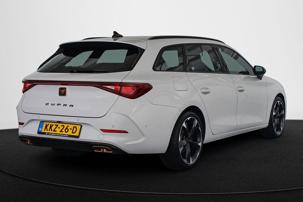 CUPRA Leon Sportstourer 1.4 e-Hybrid Essential Achteruitrijc, Stof, Gebruikt, 1589 kg, Leon