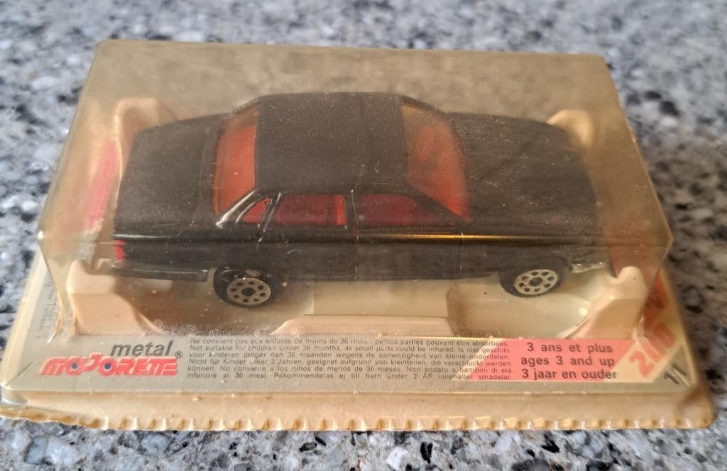 Vintage Majorette Jaguar JX6 in blister doosje 1:64, Ophalen of Verzenden, Nieuw, Auto